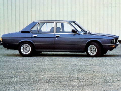BMW Покоління
 5er (E12) 520 6 (122 Hp) Технічні характеристики

