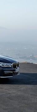 BMW Поколение
 7er VI (G11 G12) 750Li xDrive 4.4 (450hp) 4WD Технически характеристики
