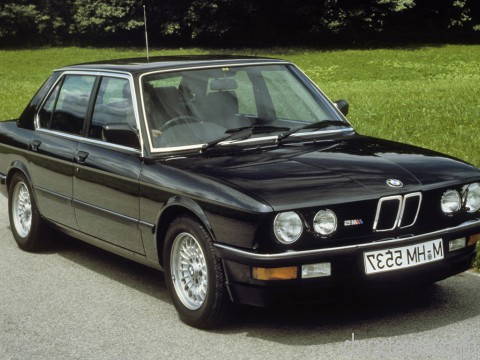 BMW Generace
 M5 (E28) 3.5 (286 Hp) Technické sharakteristiky
