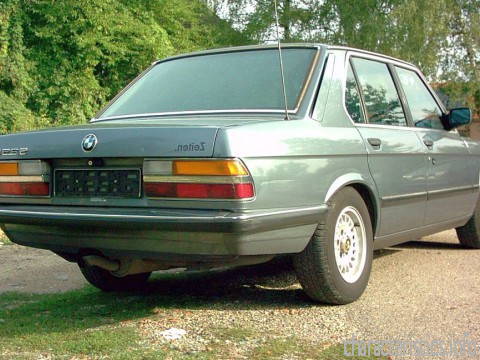 BMW Поколение
 5er (E28) 528 i (184 Hp) Технически характеристики
