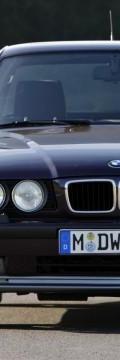 BMW Поколение
 M5 (E34) 3.8 (340 Hp) Технические характеристики
