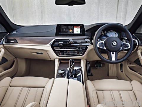 BMW Génération
 5er (G30) Touring 3.0d AT (265hp) 4x4 Spécifications techniques
